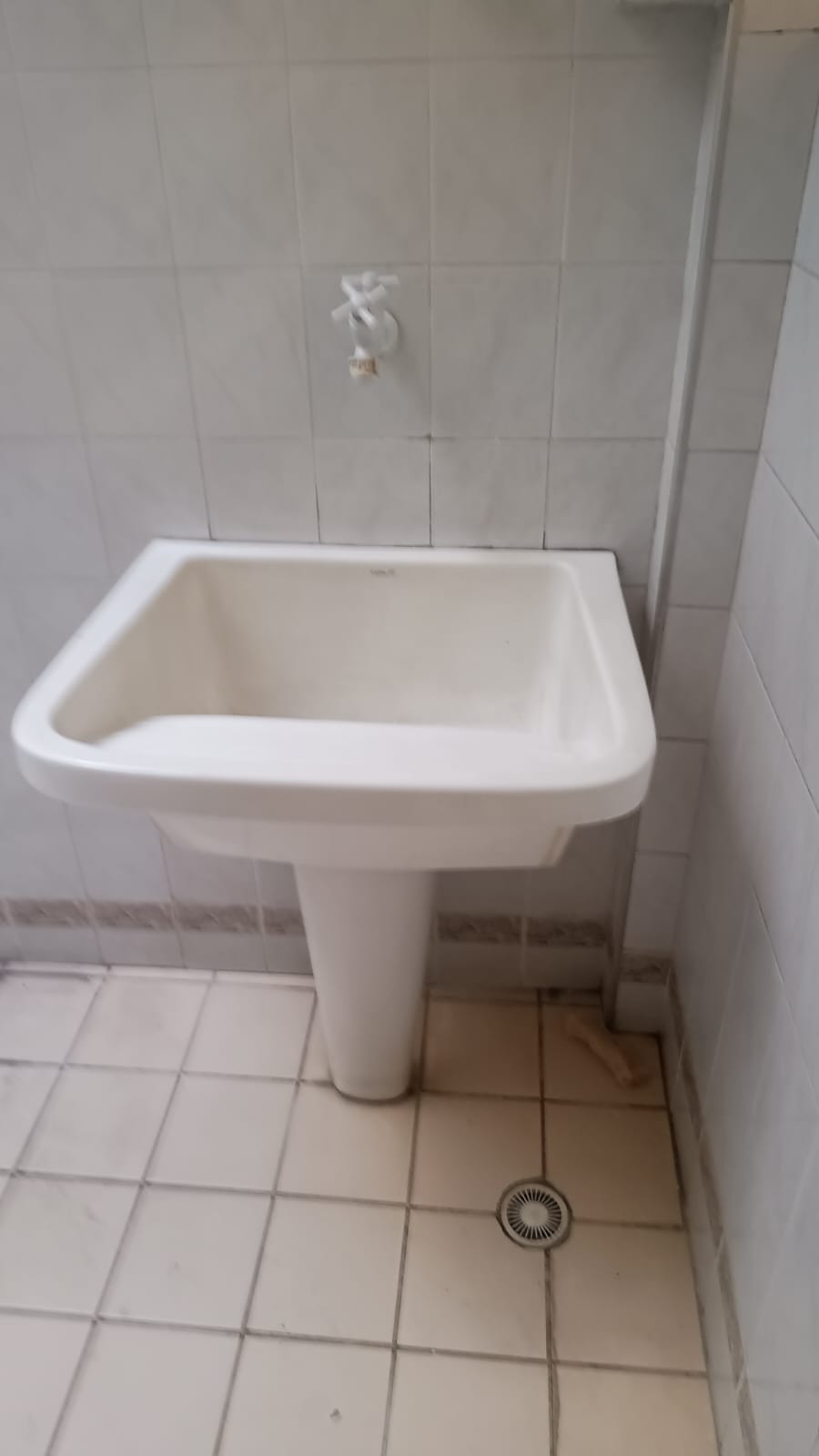84277