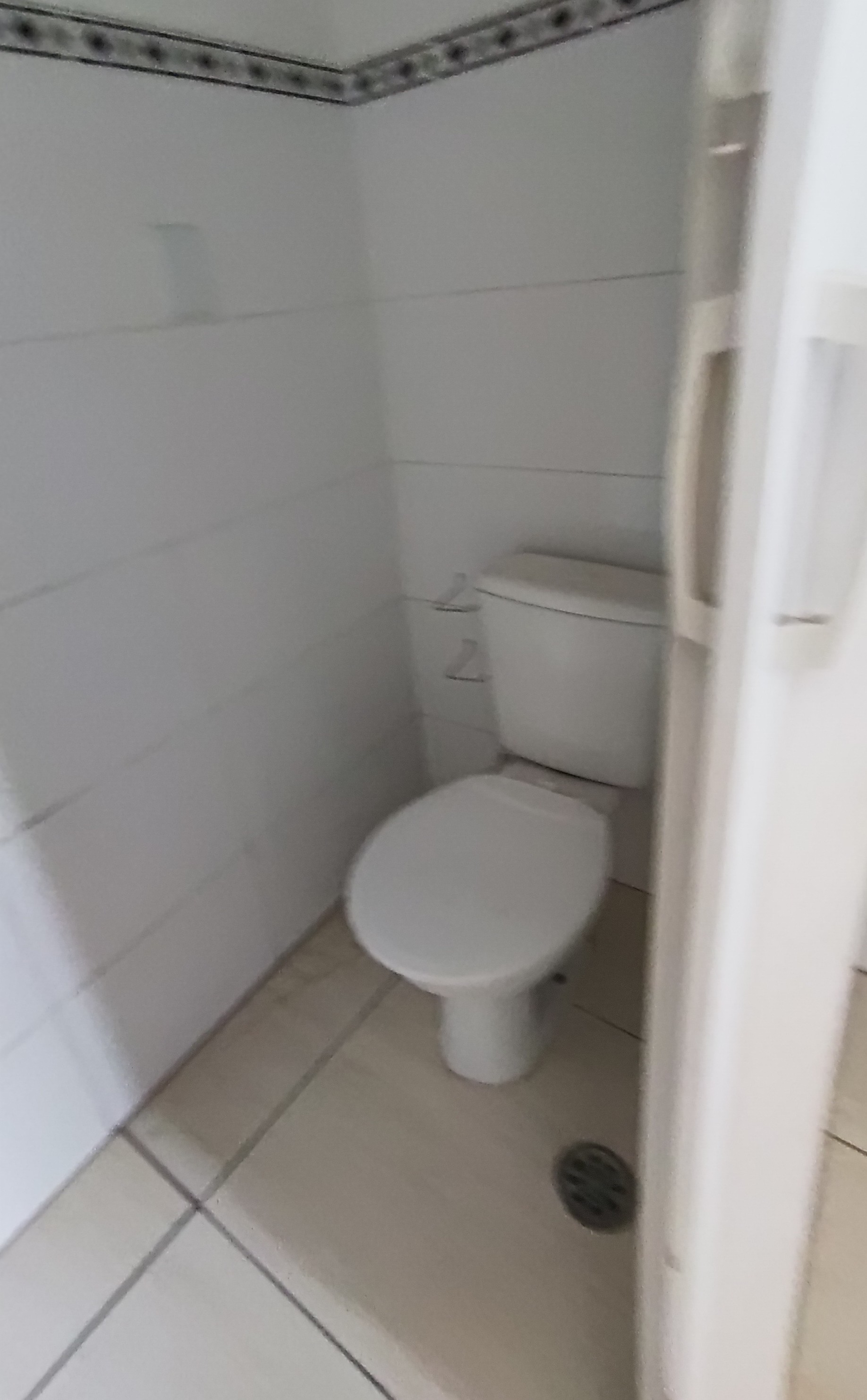 86523
