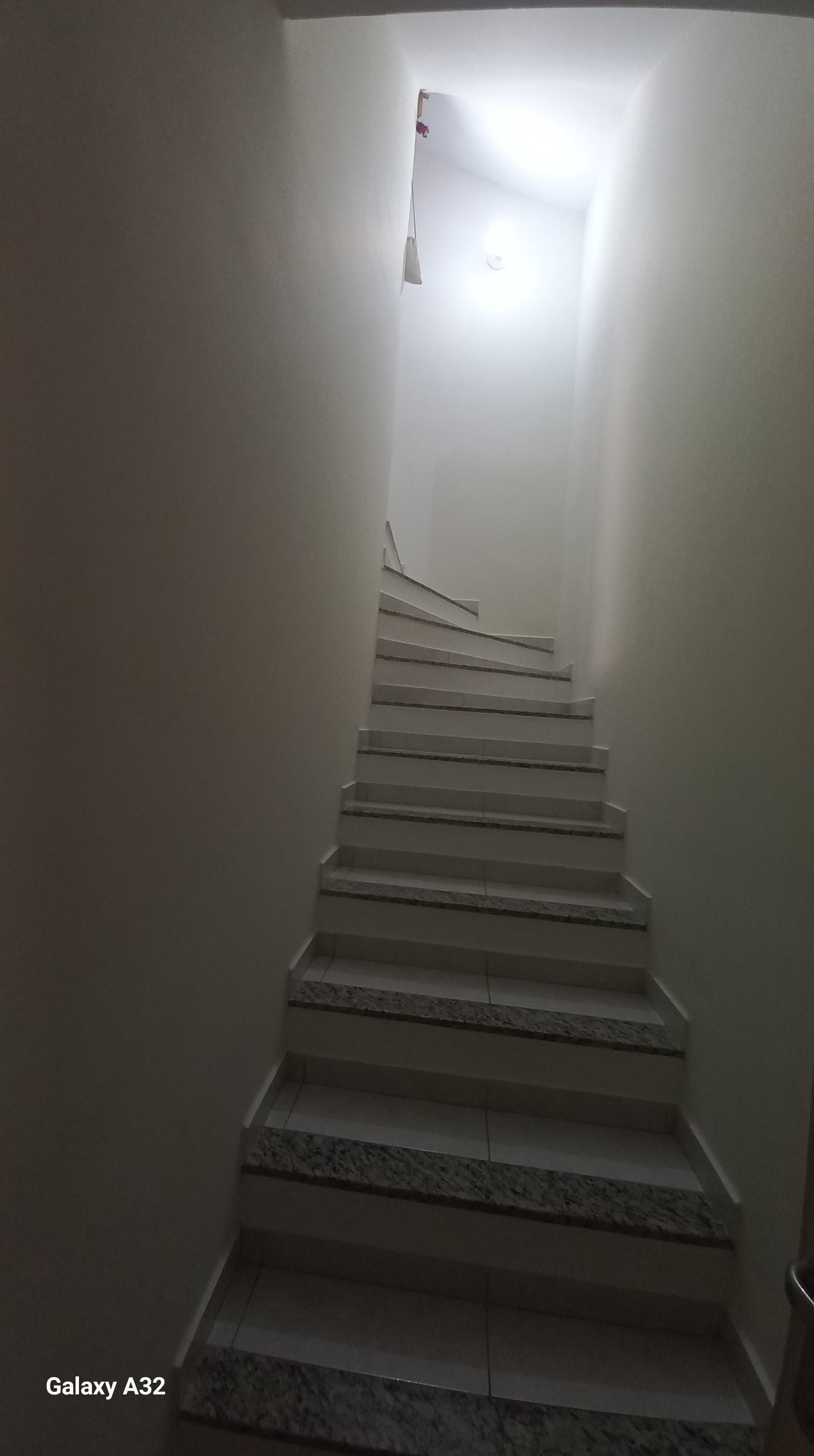 276683