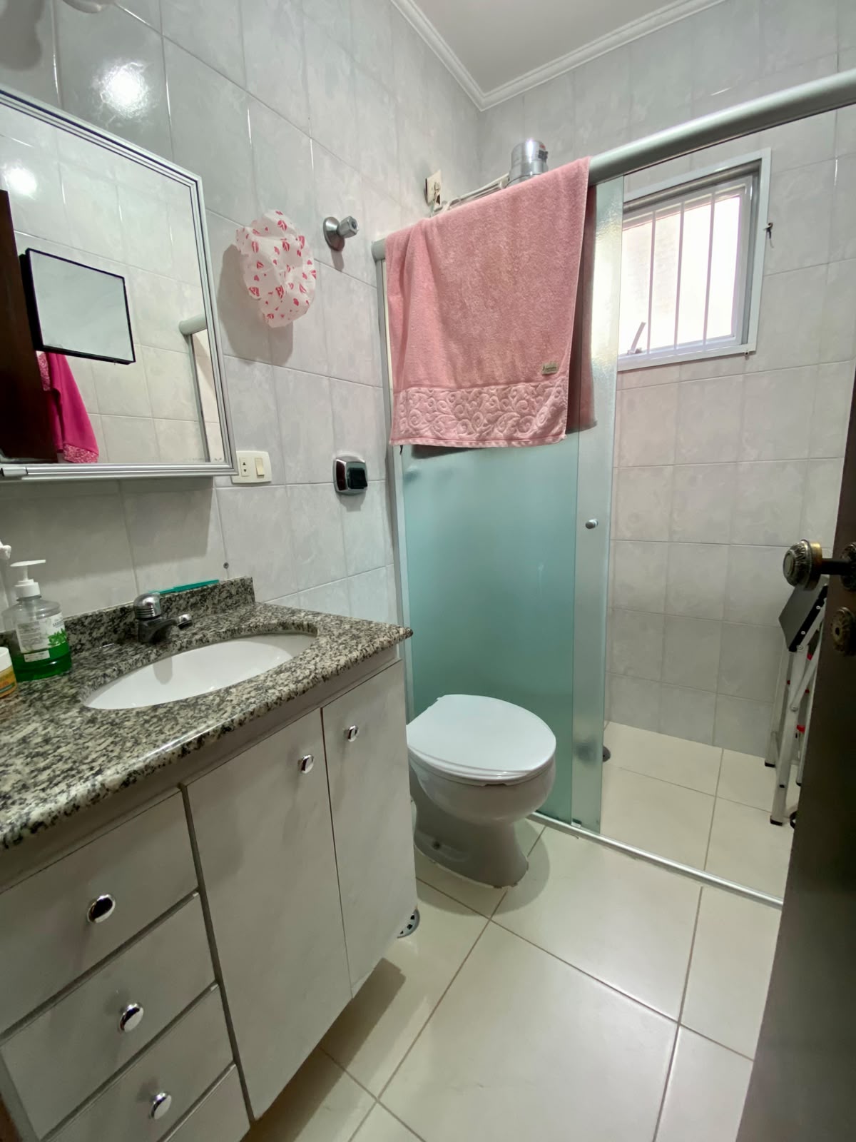 293077