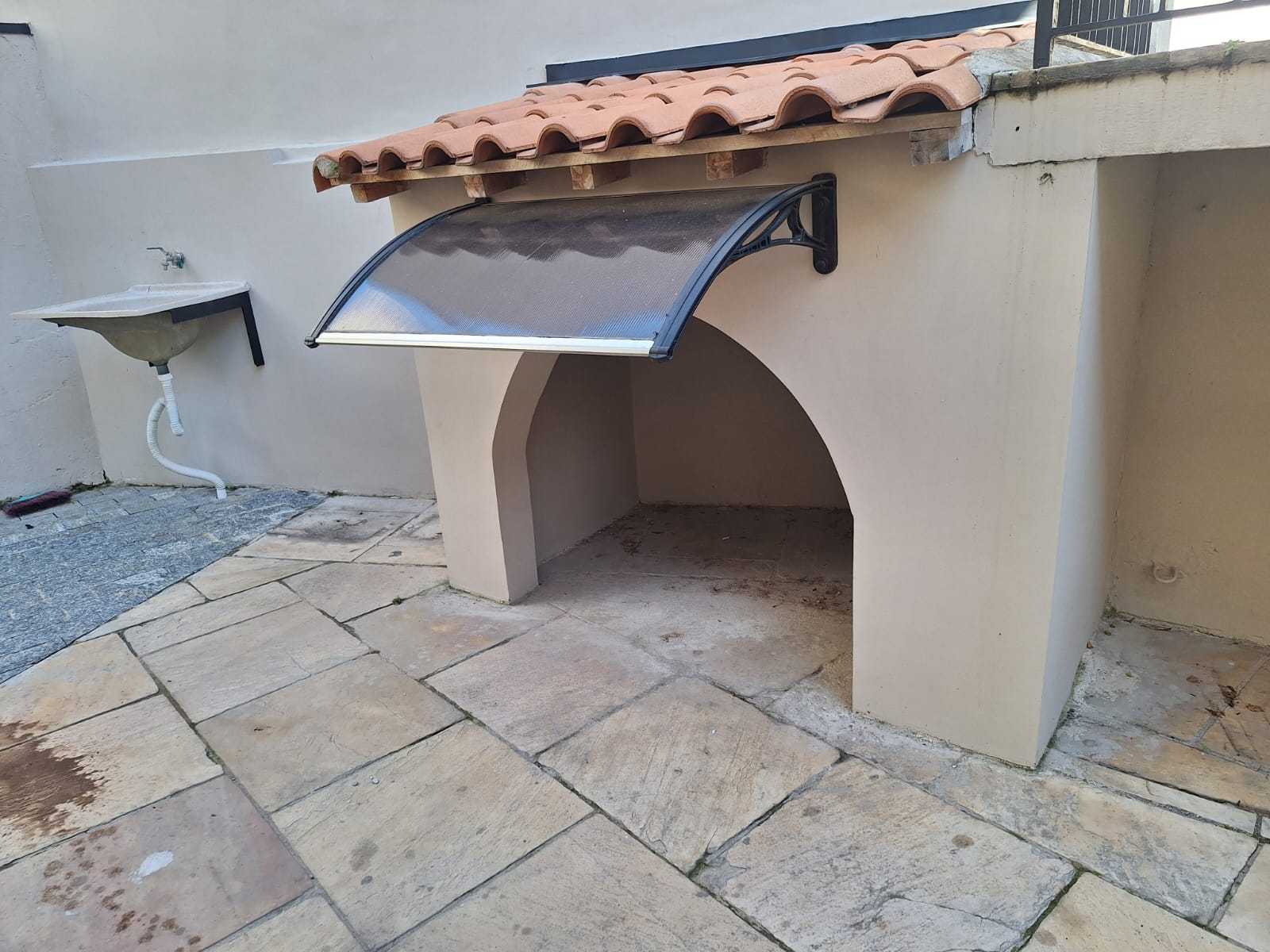 295068