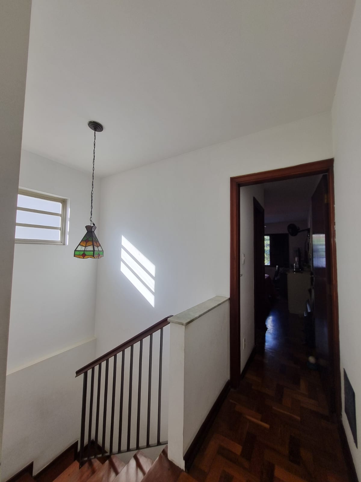 303873